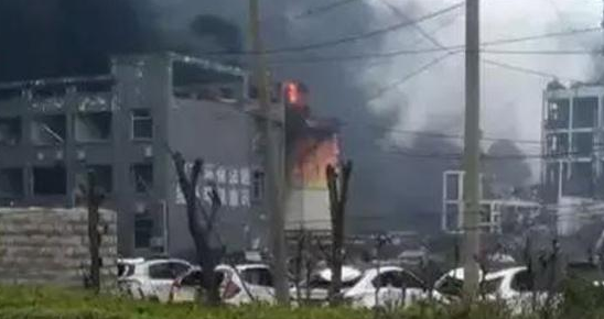 化學品及易燃易爆品的安全存儲重要性(圖3) 山東省濟南市歷城區的齊魯天和惠世制藥有限公司爆炸